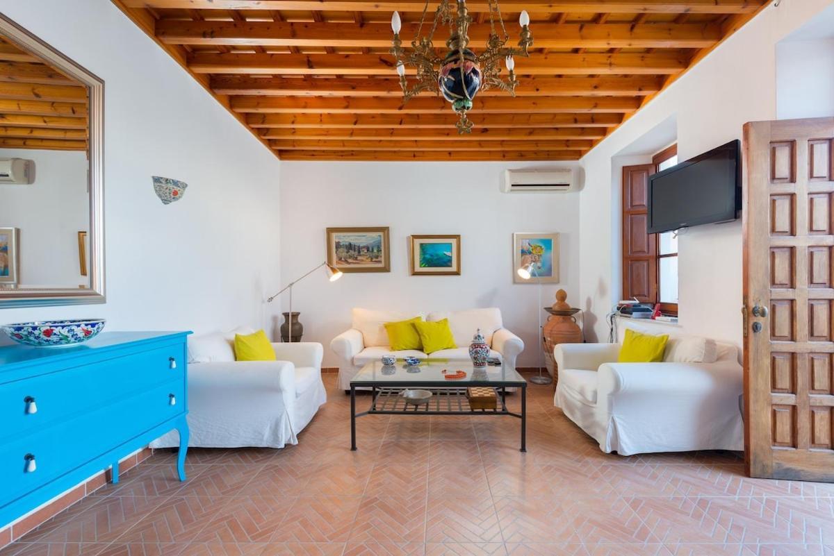 Villa Lindos 외부 사진