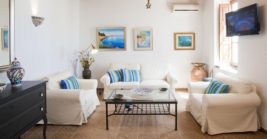 Villa Lindos 외부 사진