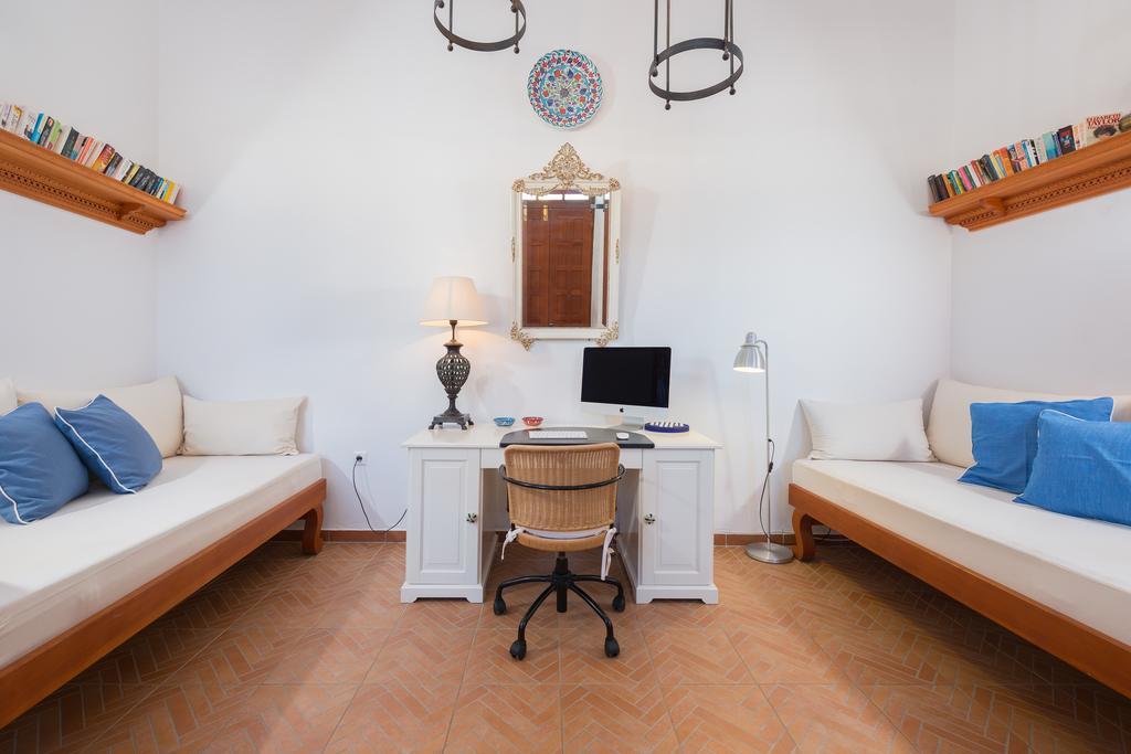 Villa Lindos 외부 사진