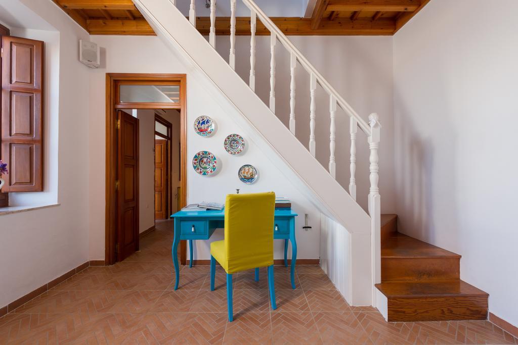 Villa Lindos 외부 사진