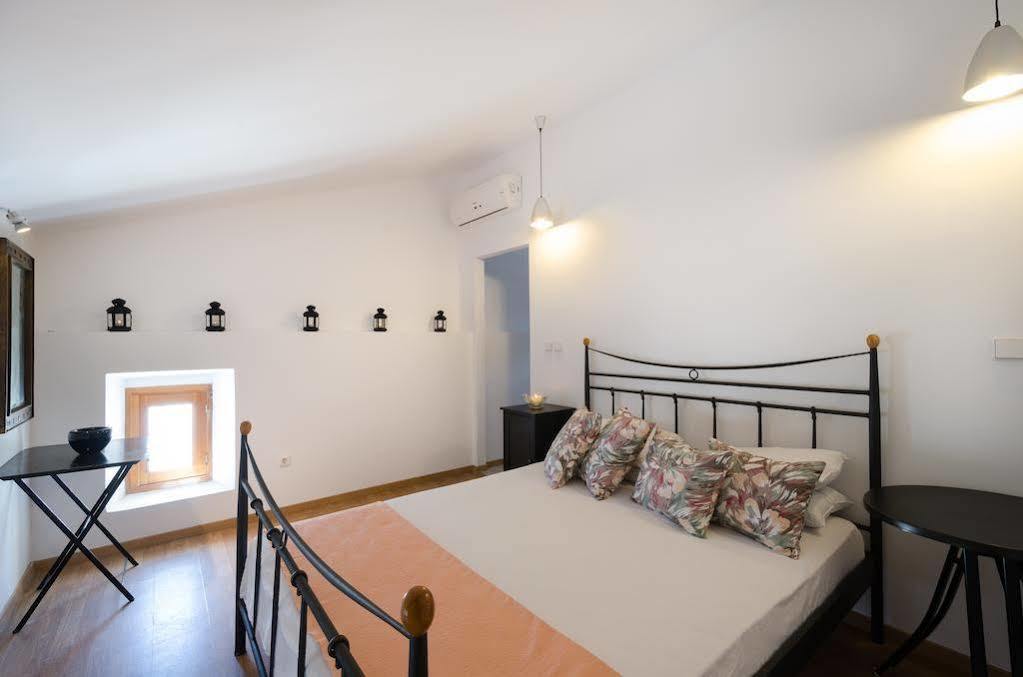 Villa Lindos 외부 사진